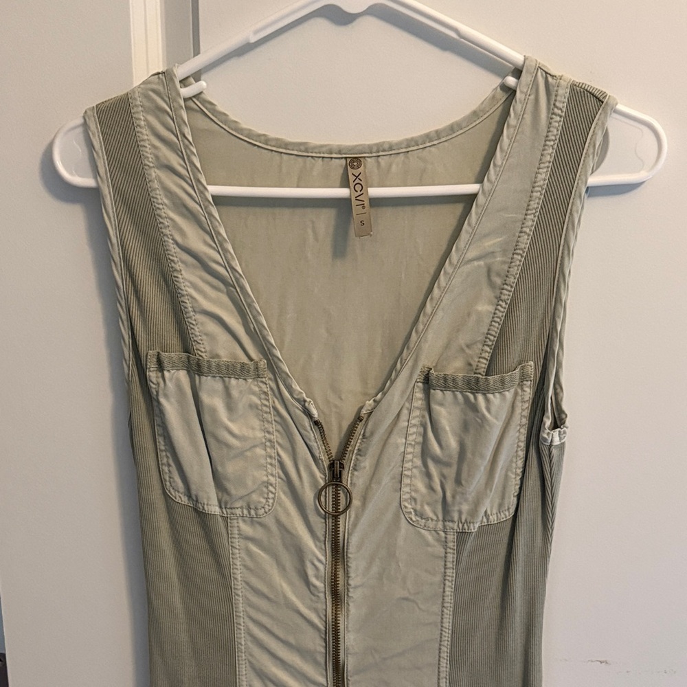 XCVI Sleeveless Light Green Limescent Macgowan Crop Jumpsuit with Pockets - Picture 3 of 8
